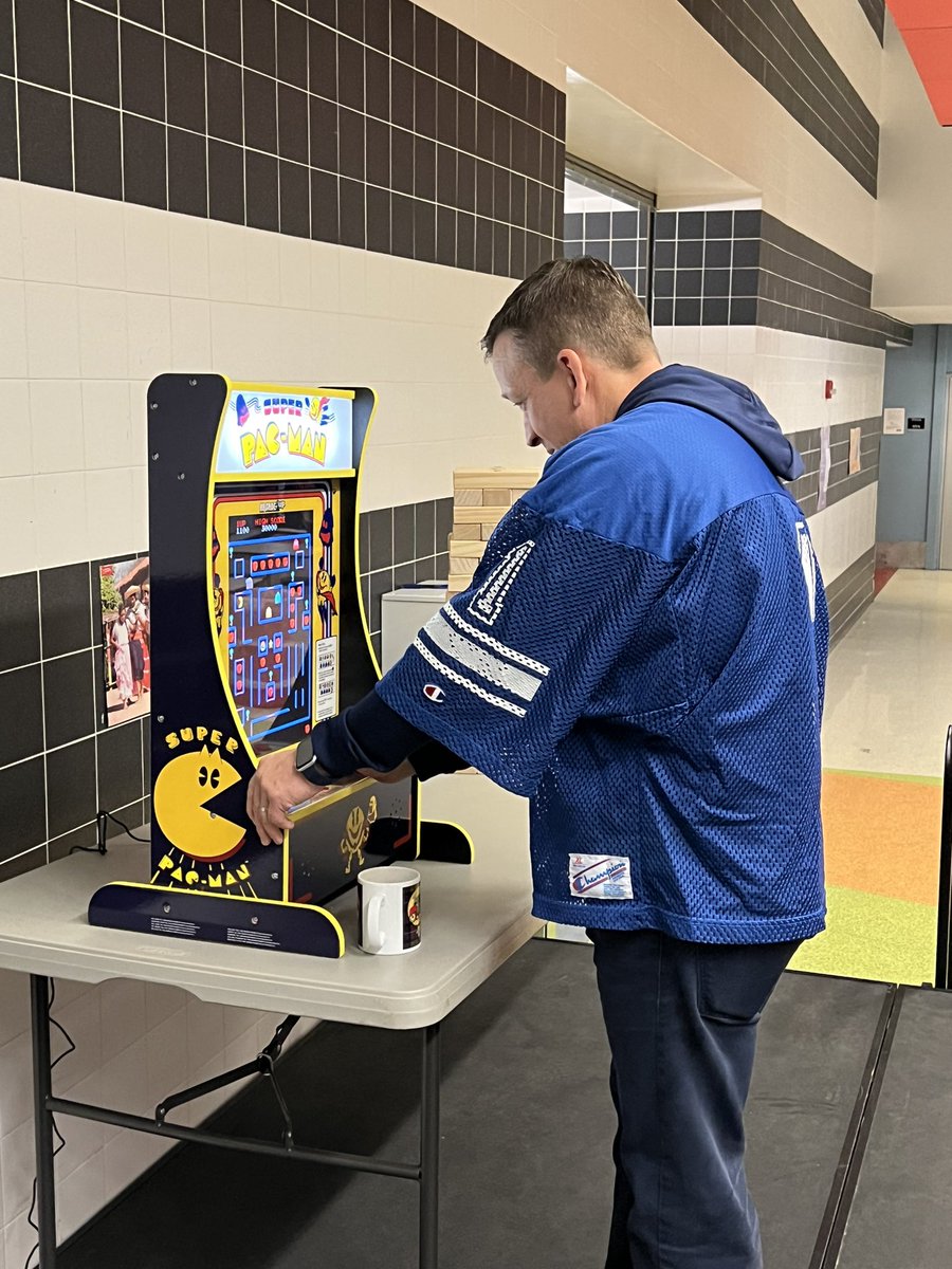 AAS Student Council tweet media