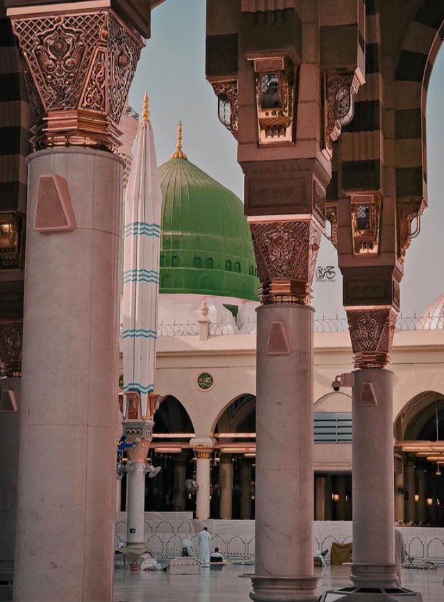 SZainabHuda's tweet photo. No soul is superior than Our Holy Prophet Muhammad [peace be upon him] — 💚 https://t.co/Q00a6fWcjh