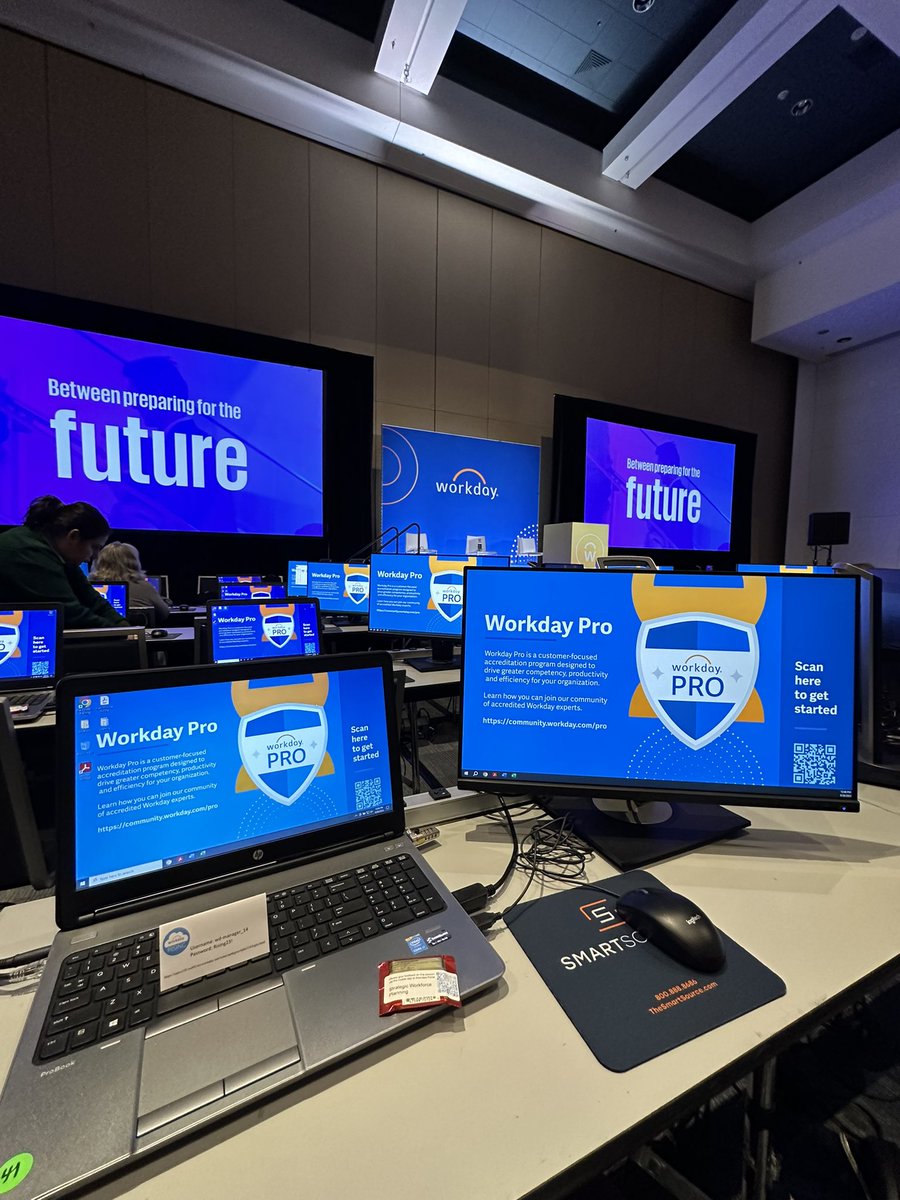 erin_e_byrd's tweet photo. Hands on session for Strategic Workforce Planning! 
#WDAYRising #WDAYSocialSquad https://t.co/6Rjy7tWcjd