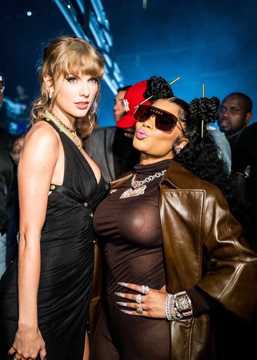 TSwiftNZ's tweet photo. 💬 | @icespicee_ on her friendship with Taylor Swift and Nicki Minaj

— “Sometimes I just wake up and I’m like, ‘I’ma text Taylor’ or ‘I’ma text Nicki.’ Then they be answering and I’m like, ‘Wow, that really makes me feel like that girl, for real.’” https://t.co/xWcAZX76E9