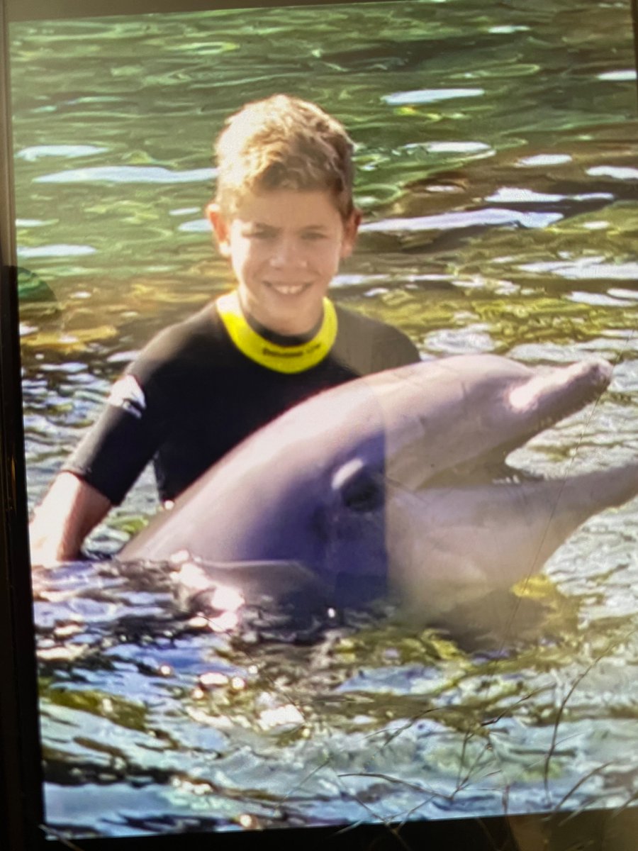 Happy Friday!

Here’s a quick pic…

So you finish on a high.

Young Ty and a dolphin :)