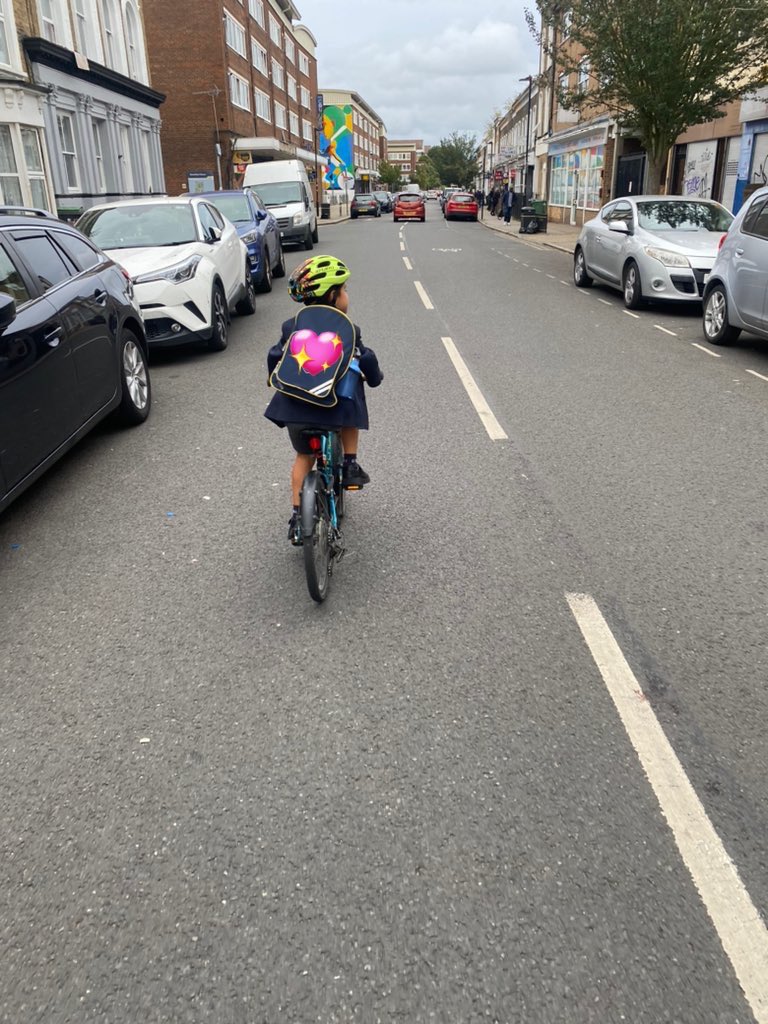francesca_kms's tweet image. Happy #CycleToSchoolWeek! 🥳

The only way I’m able to get my son to school &amp;amp; back and get to work on time in central London &amp;amp; back is by #cycling…🙌 

Thank goodness for bikes!

❤️🚲❤️🚲❤️🚲❤️🚲❤️🚲