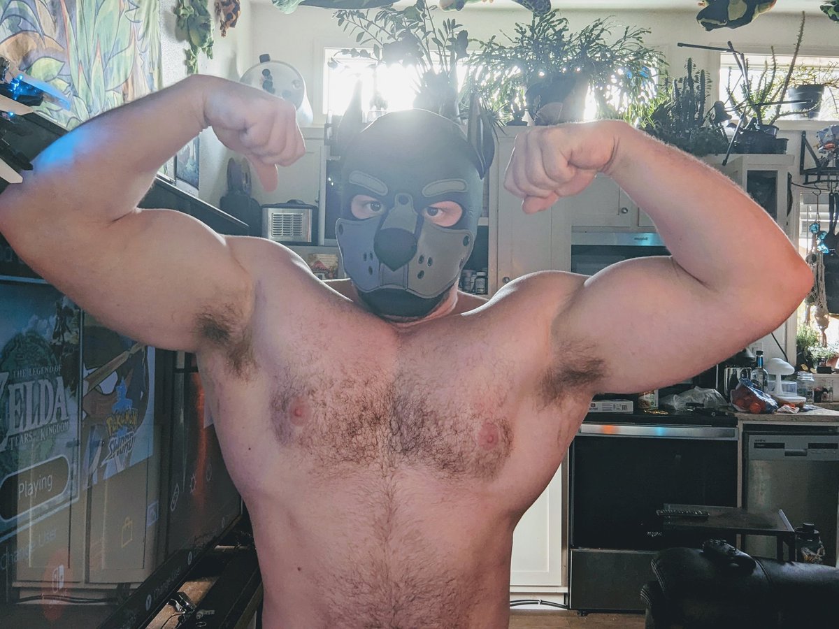 Before Biceptember is over 💪🐺