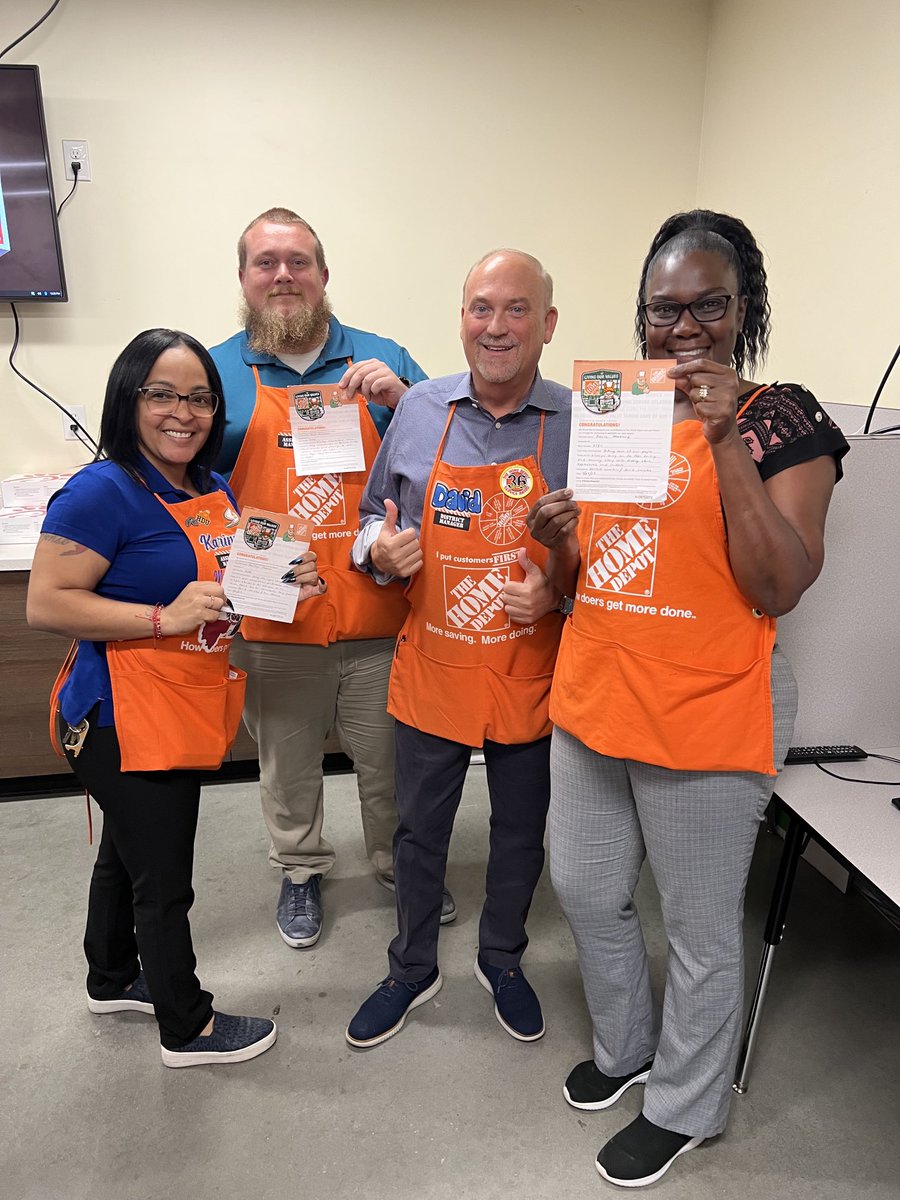 Great day of training. District 261 lumber road show. Thanks to David always developing and training associates ⁦@SharptonDavid⁩ ⁦@GairettLamkin⁩ ⁦@KarinyThomas2⁩ ⁦@RettRasmusan⁩