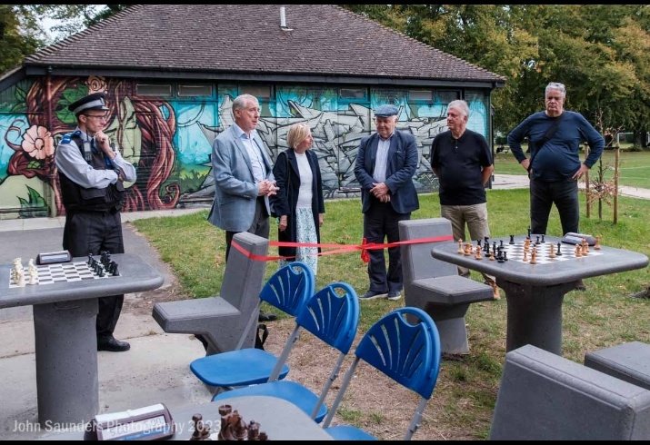Streathamchess's tweet photo. @KingstonChess - great addition to the southwest London chess-scape (even if requiring police protection 😉). https://t.co/nfmAMW9VTv