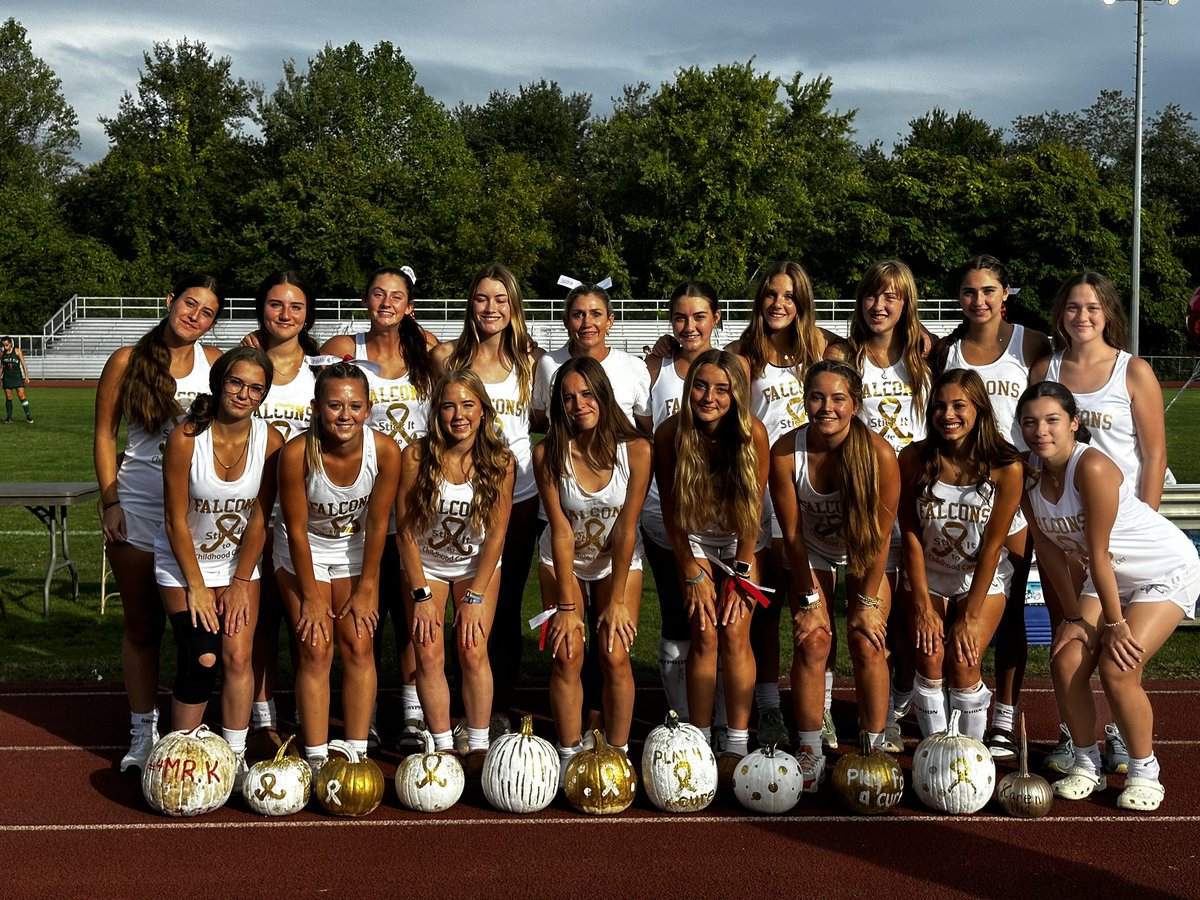 FHS field hockey tweet media