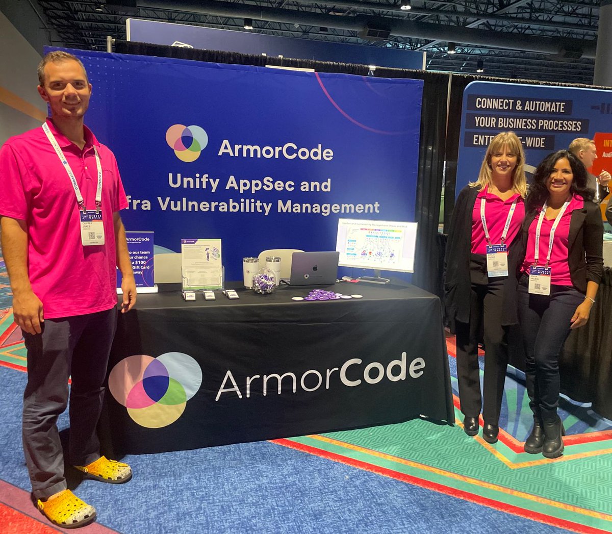 code_armor's tweet photo. 📸 #ArmorCam September photo dump 🤳

We're at all the hip #securityevents. If you spot our colors, come say hi! 🔴🔵🟡

#teampics #securitynerds #GoTeamArmorCode https://t.co/oJo1GxpRho