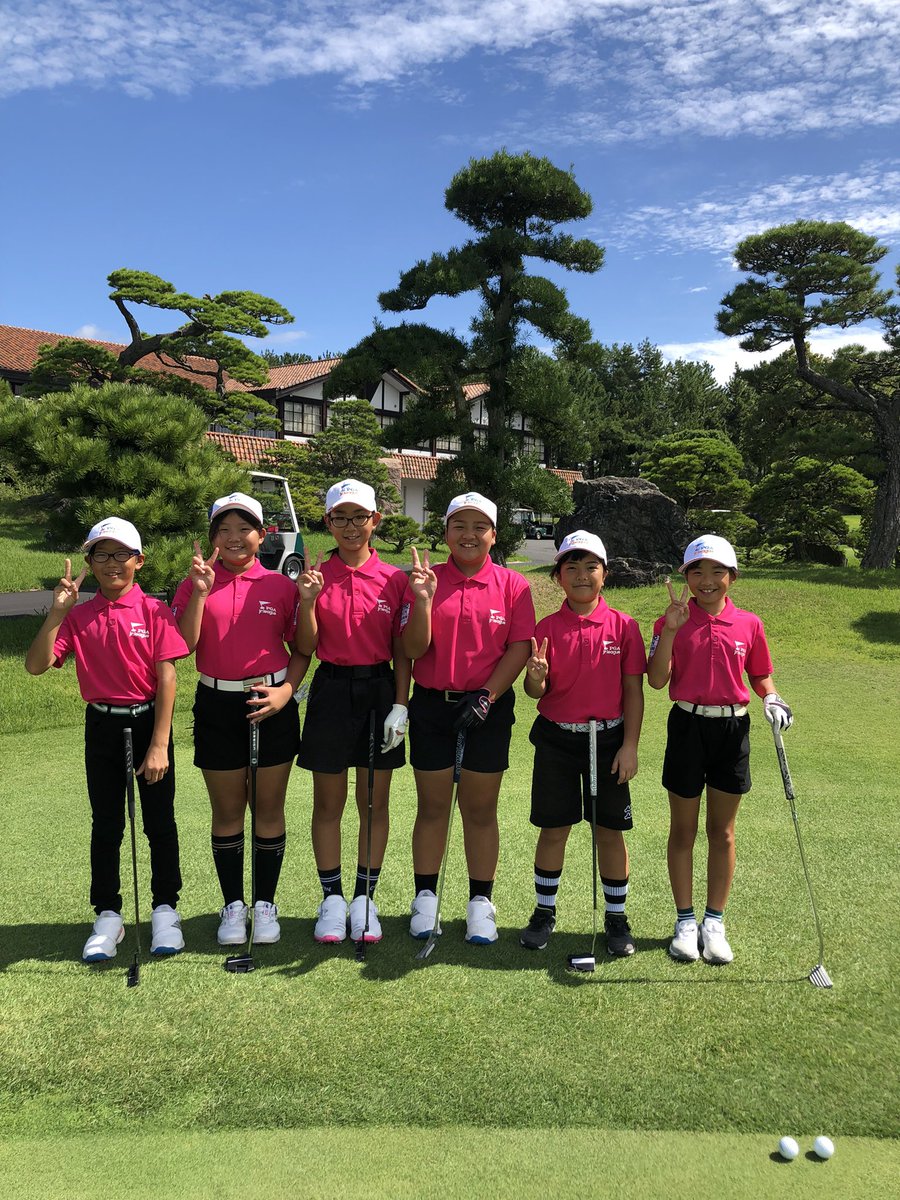 GolfMomochan's tweet photo. PGAジュニアリーグ西日本決勝大会。
九州代表、3位でした🥉
九州メンバーはオール5年生で挑戦。
あと少し、力及ばす😭
準決で敗れた、中部代表が優勝🏆
是非、東日本代表を破って
日本一獲ってきて下さい👍

#夢はＴポイントｘＥＮＥＯＳゴルフゴルフトーナメント最終日最終組🟦🟨🟧
#九州霜降り世代 https://t.co/Kp9NYWxDO7