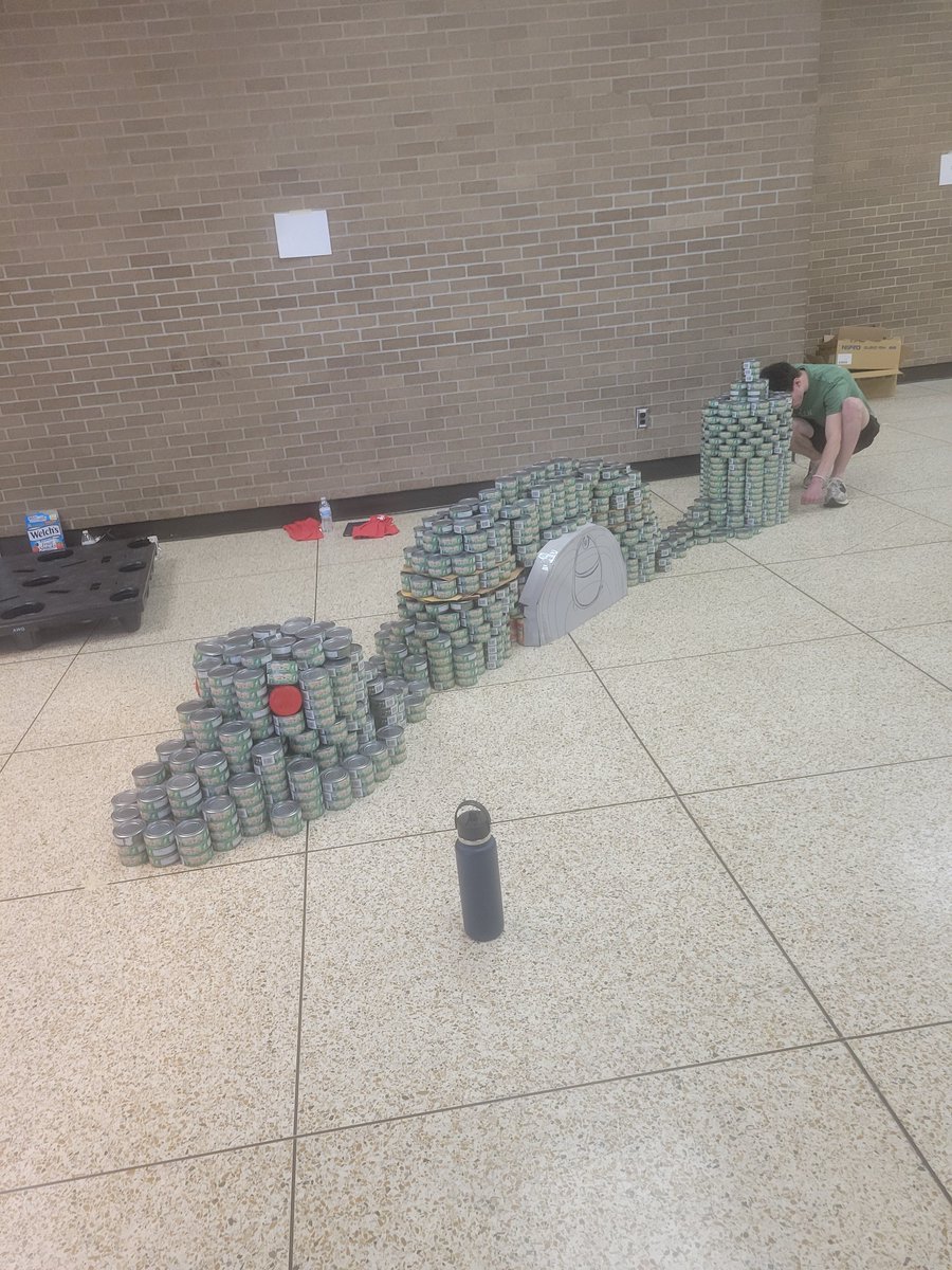 katrinatate42's tweet photo. I am so proud of our JMCSS and canstruction! You all did an awesome job! https://t.co/Tcl9iZfoDO