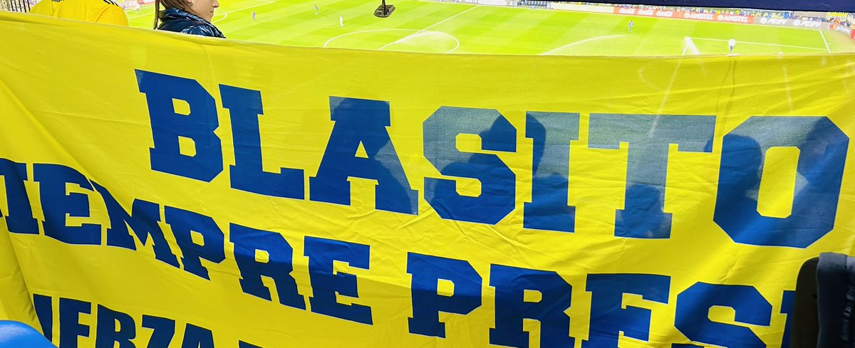 jmfg81's tweet photo. 💙💛💙 Siempre BLAS 💙💛💙 https://t.co/9eITaa1PN6