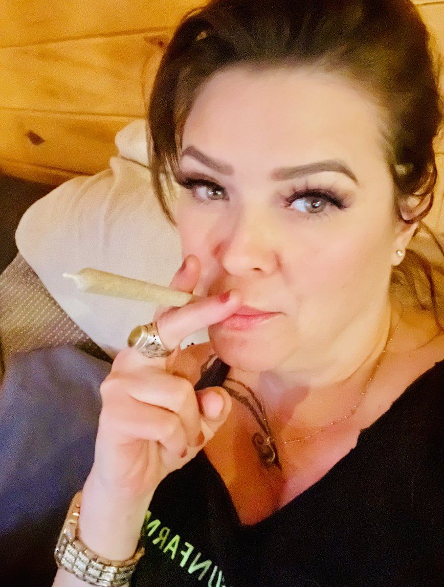 Let the weekend begin!  Yeah, I know it’s Thursday-  I start my shit early!  Hahahaha