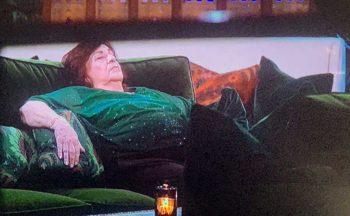 me at any social event that goes past 9 pm 

#TheGoldenBachelor