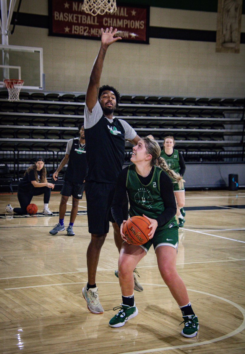 upstateWBB's tweet photo. FIRST OFFICIAL PRACTICE...TODAY was a good day 😎

#BELIEVE #FAMILY https://t.co/5Ganel1acJ