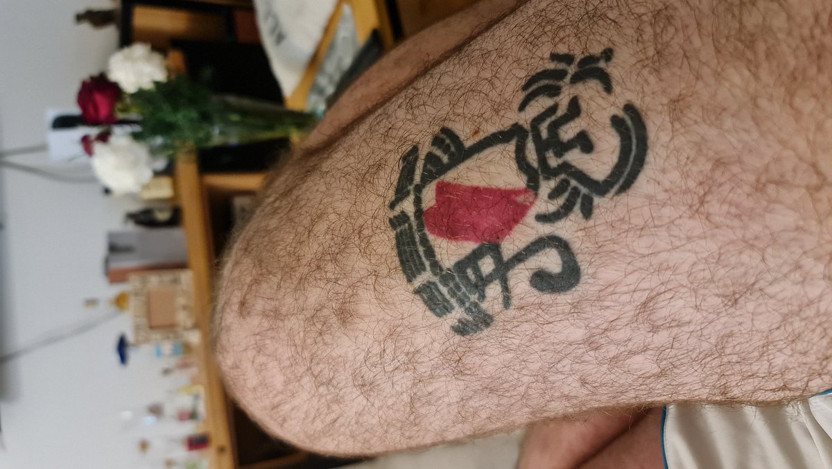 fdgiacone's tweet image. Feliz #felizdiadelhinchaderiver
 ⚪️❤️⚪️ #Esoscoloresquellevas
#Labruna