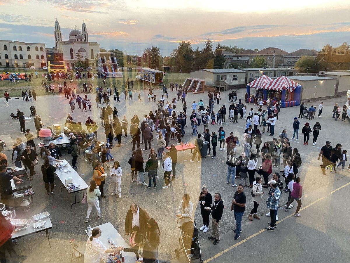 Mr. Caronzo tweet media