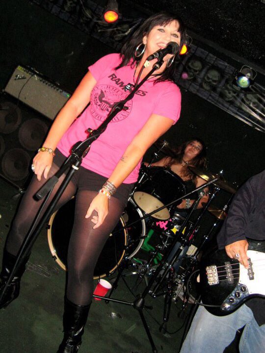 BricklayerBosh's tweet photo. #ThrowbackThursday circa 2010: drumming for Adriana Smith &amp; Ghost in the Graveyard 💀🤘
aka the Rocket Queen of GnR https://t.co/IOipe0Vk2o