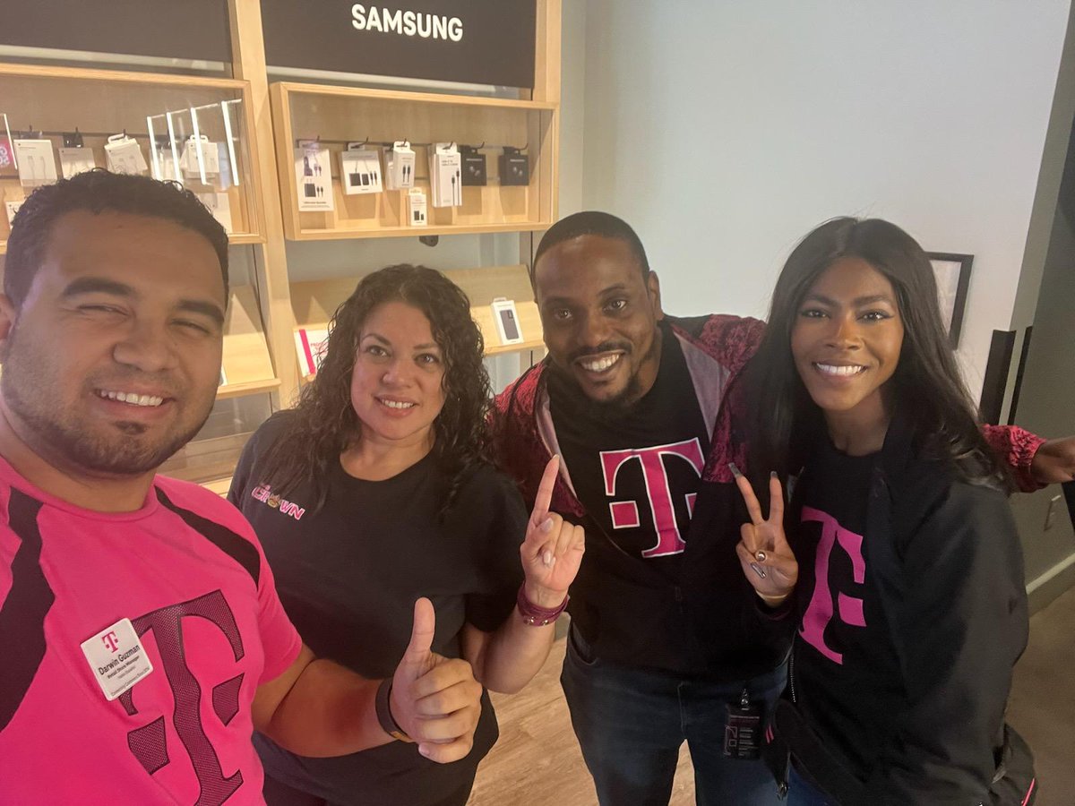 Spent the day with THE BEST Sr. Manager <a href="/jeafig/">Jeannette F</a> learning best practices and the keys to consistent success to replicate in Baltimore! Look out T100 EAST! #allgasnobreaks <a href="/SellPhones4/">EB</a> <a href="/tglover187/">Terrance Glover</a> <a href="/kcampbel46/">Kevin Campbell</a> @DarwinGmoney
