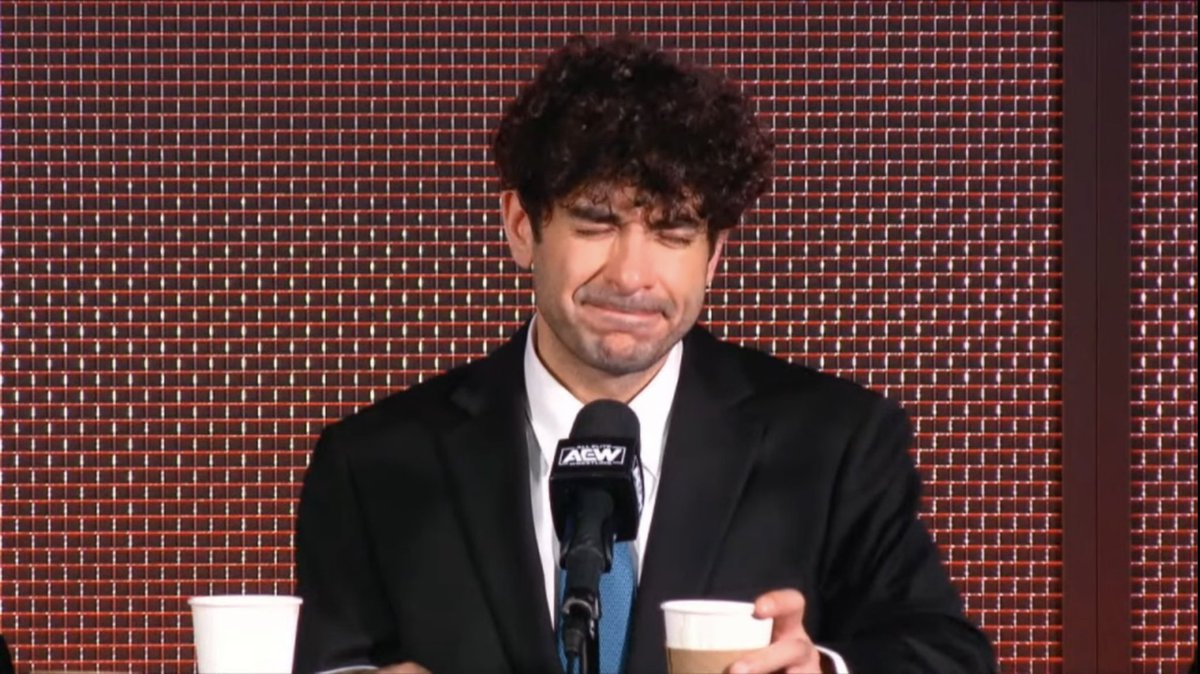 Knive_45's tweet image. Nah, the funniest thing will be looking at TK's face knowing that he fumbled the bag.