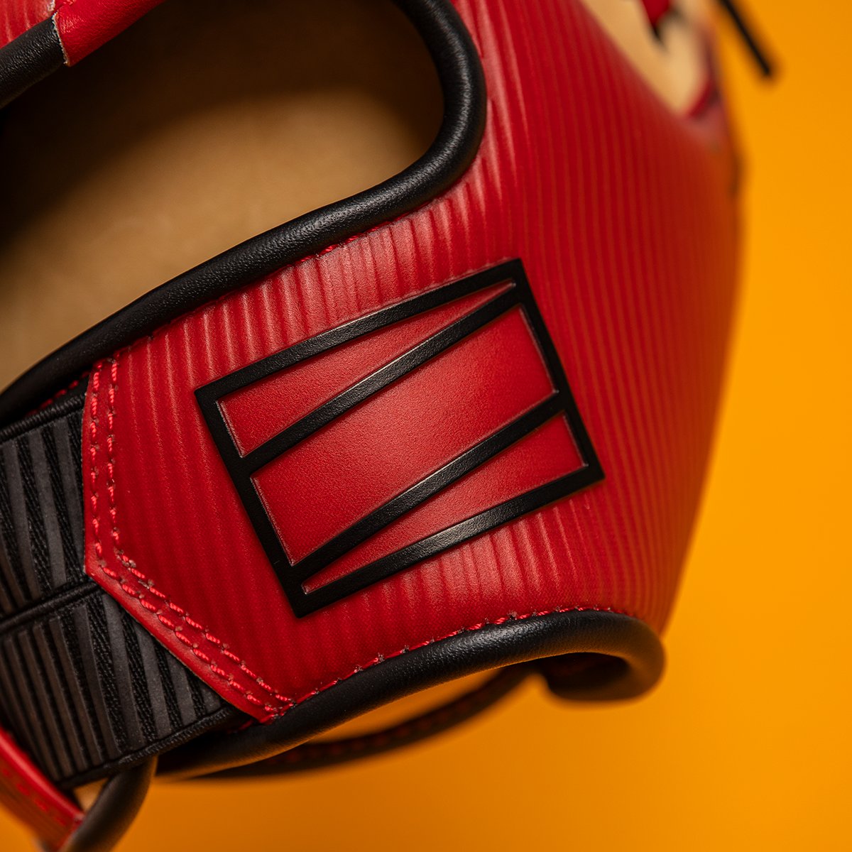 JustGloves's tweet photo. The REV1Xs and their backings built by @RawlingsSports are three dimensional masterpieces πΌοΈ Behold these beauties and shop > https://t.co/TmGnCQC9sq
#justgloves #clicktocatch #teamrawlings #rev1x https://t.co/SArtzWJSxR