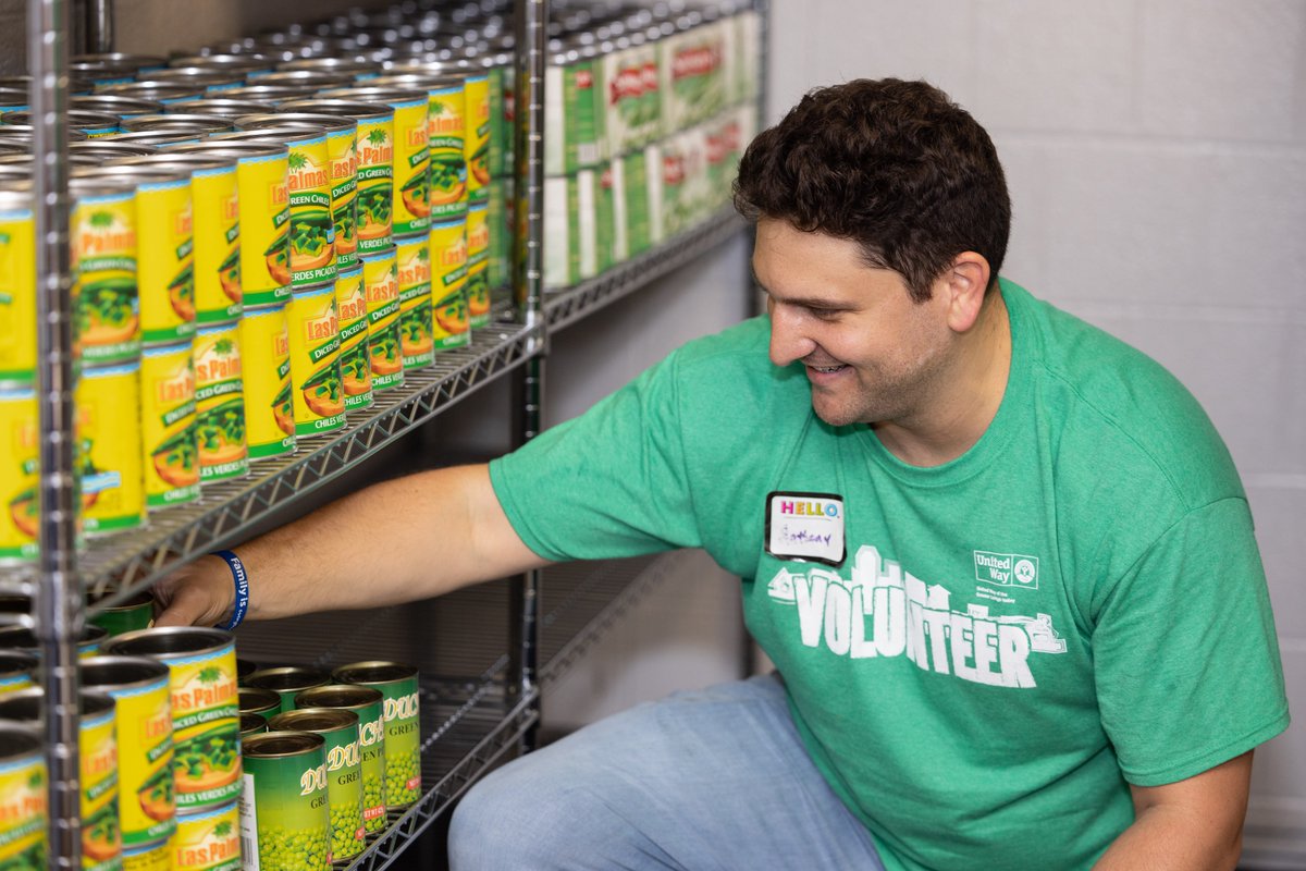 UnitedWayGLV's tweet photo. #ICYMI: @Crayola hosted a #DayOfCaring today where 50+ energetic volunteers came out to clean, organize & make improvements at the Easton Area Community Center & @salvationarmyLV 🌎
Thanks for the support & dedication to give back & make an impact 💙 #LIVEUNITED #DOC2023 https://t.co/bN2j4ZCHOC