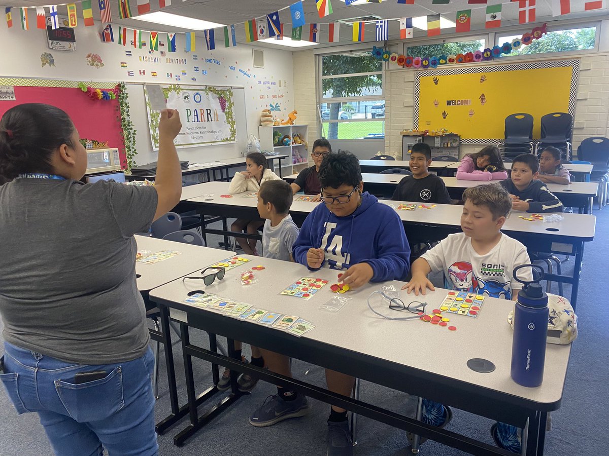 To celebrate National Hispanic Heritage month, yesterday our students got to play lotería with Miss Carmen during their recess time! #AcaciaCubs