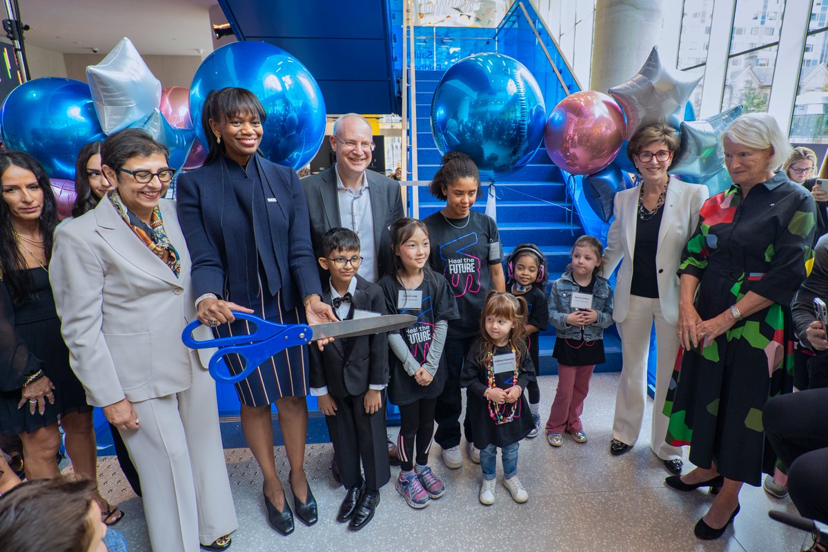 SickKidsNews's tweet photo. A huge milestone today with @sickkids: the ribbon-cutting for our new Patient Support Centre! We’re so proud of &amp; grateful for our staff, partners &amp; donors who brought this building to life. We’re one step closer to realizing our dream of building a hospital of the future. ✨ https://t.co/IcKTFjIa4F