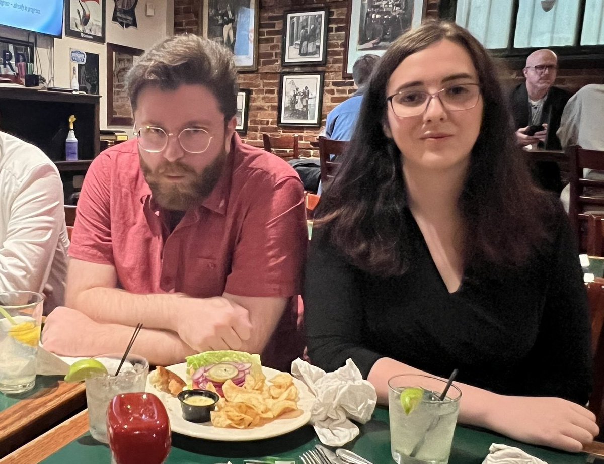 BronxBloggerNYC's tweet photo. "Give me the whitest nachos the law will allow" https://t.co/40HX3NEF2m