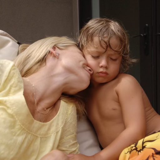 KellyRipa's tweet image. Here come the sons. Happy #NationalSonsDay to these gents.
