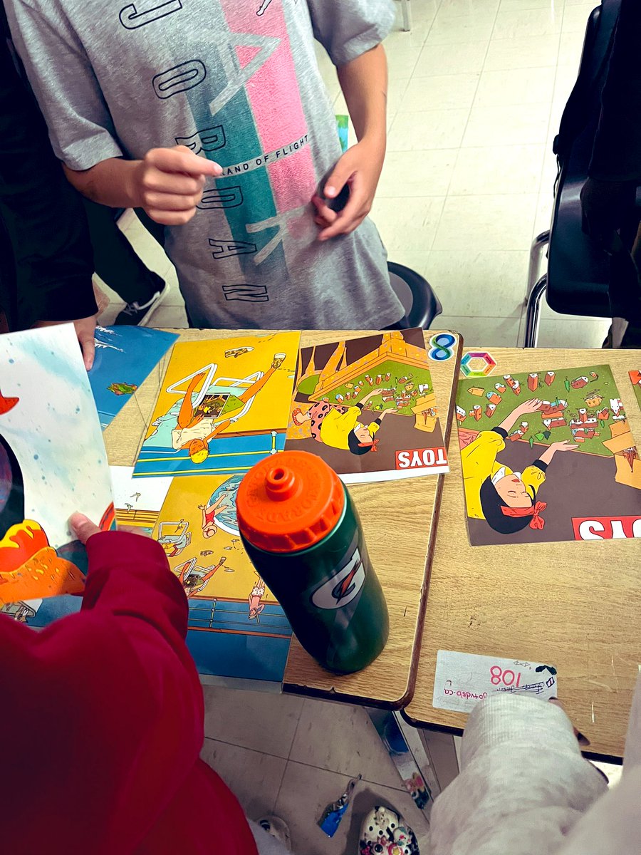 msclark_56's tweet photo. Ss in 6/7 and 7/8 worked together using Zoom Books to place pictures in the correct sequence. Amazing communication, collaboration and “zooming” in. Engagement at its best with #picturebooks #wordlessbooks @KnollwoodPark1 https://t.co/JwquwkFLdv