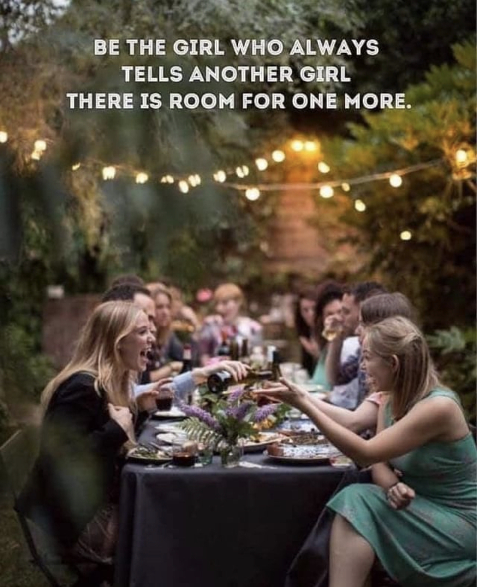 pamsavonshop's tweet photo. This is who I want to be -- women need to lift other women up, not tear them down! #BeThisGirl #AlwaysRoom #LiftUpOthers #AvonRep #pamsavonshop https://t.co/9OdV0Iu3OX https://t.co/oNfGb06d8C