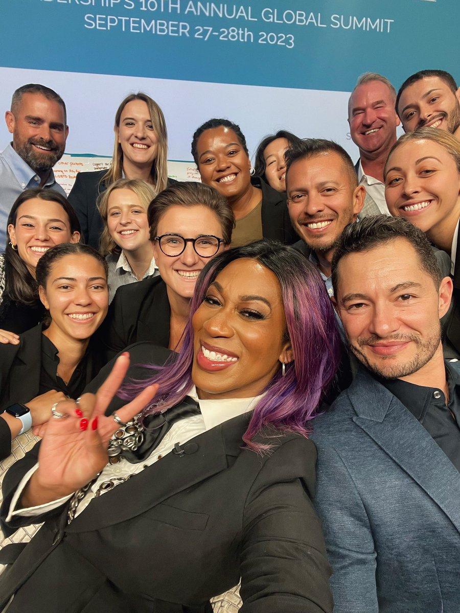 themilajam's tweet photo. This. 🏳️⚧️🏳️🌈✊🏾💚
@OutLeadership
@Citi @RBC
@toddsears
#leadership #summit #outnext #outleadership https://t.co/qb5F3vA5m5