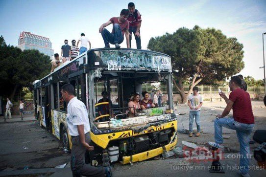 Ayhan3K's tweet photo. 🗣️697 güvenlik görevlisi yaralandı, polis Mustafa Sarı şehit oldu.

🗣️326 iş yeri, 201 araç tahrip edildi. 

🗣️89 belediye otobüsü ve 85 otobüs durağı yakıldı. 

🗣️Sokak aralarında bariyerler kuruldu, molotof kokteylleriyle saldırılar gerçekleştirildi.
#GeziEylemDeğilKalkışmadır https://t.co/ku40nvZsk5