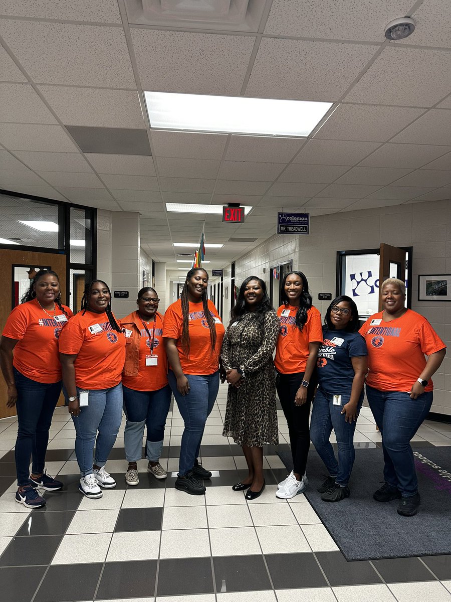 JessicaPauldo's tweet photo. What an amazing day of PBL/STEAM learning ! Thank you @colemanms546 for having us 💙🧡 So excited to start implementing some of the great things we witnessed today 😊 🔬#PBLFUN #STEAM @JLewisInvictus https://t.co/u5yhkied0V