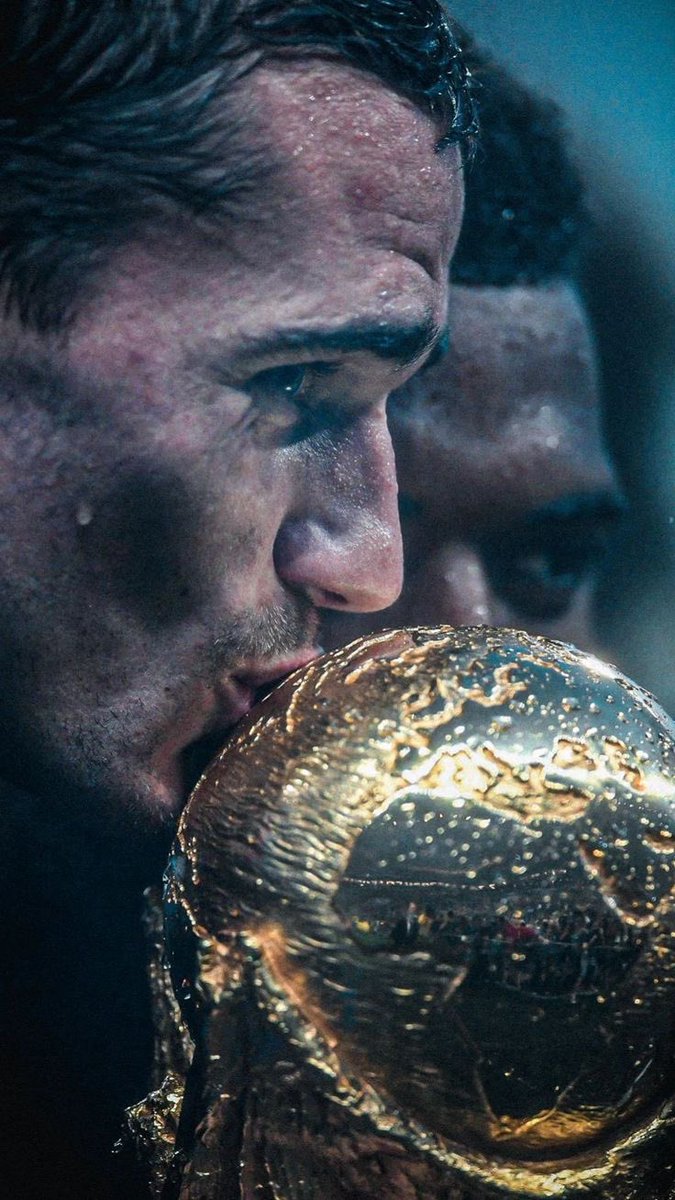 KyranLFC's tweet photo. 𝘼𝙣𝙩𝙤𝙞𝙣𝙚 𝙂𝙧𝙞𝙚𝙯𝙢𝙖𝙣𝙣 — Under-appreciated & Underrated.

— 20+ Goals & 10+ Assists in 6 of his last 8 seasons.
— 2018 World Cup win, amounting 6 G/A in 7 starts.
— 2022 World Cup, a hybrid between playmaker and tireless retriever. One of the 𝑩𝑬𝑺𝑻 and most 𝑪𝑶𝑴𝑷𝑳𝑬𝑻𝑬 tournament performances of all time.
— 2016 European Championship win, amounting 8 G/A in 6 starts.