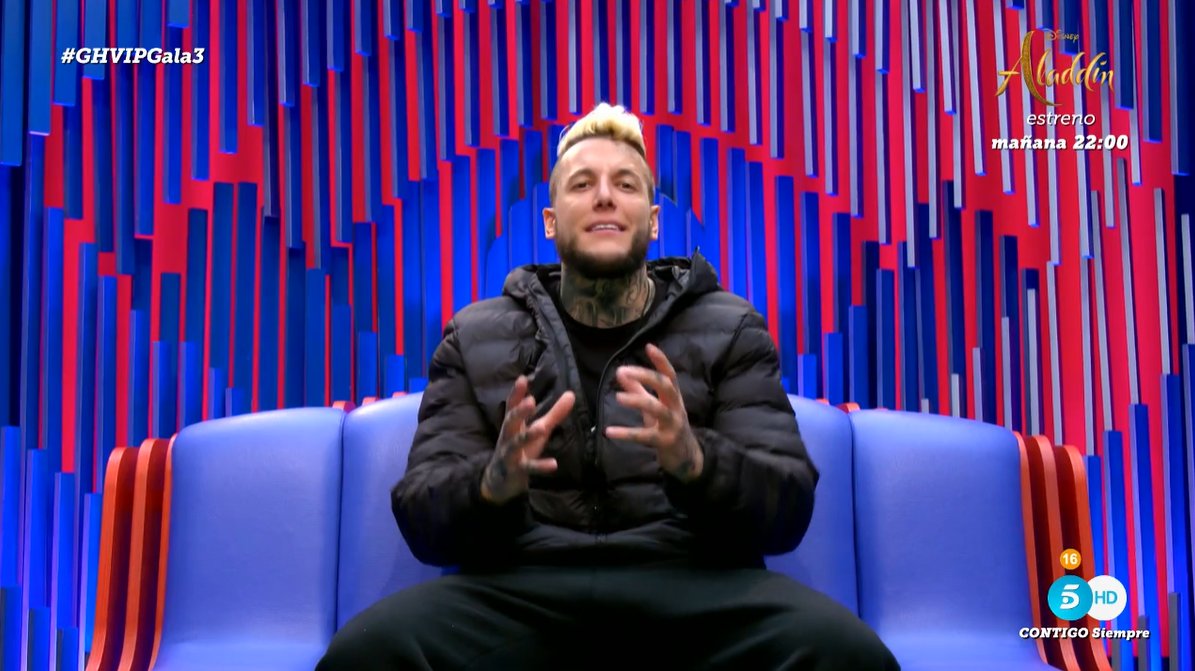 ghoficial's tweet photo. Álex, sobre Karina: "Me gustaría que ganara la abu. Me encantó que la salvaran, es una capa la abu" #GHVIPGala3 https://t.co/dKK6DfC2Zv