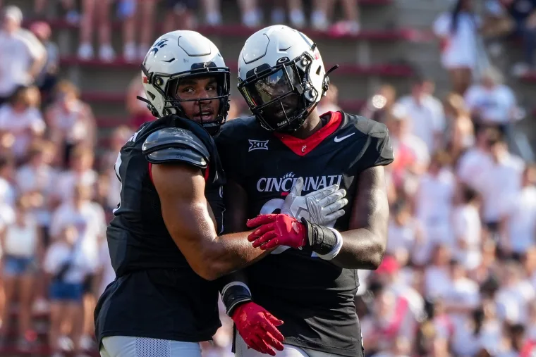 BenCriddleShow's tweet photo. QOTD: Is this Bulletin Board material for the BYU fanbase? And how impactful will the BYU 12th man be vs. the Bearcats on Saturday?

"Grzesiak met with the media earlier this week and he described the environment at Lavell Edwards Stadium as "nothing crazy".

"Really the elevation is going to be a factor in this game," Grzesiak said. "I feel like the crowd, I feel like Nippert's [Stadium] is better. It's nothing that we ain't seen before. It's going to be loud in there, but the elevation is going to be a little bit of a problem. I played there last year and it was nothing crazy."

https://t.co/Hpg9FSTjEa

#BYU #BYUFootball #ESPN960 #GoCougs