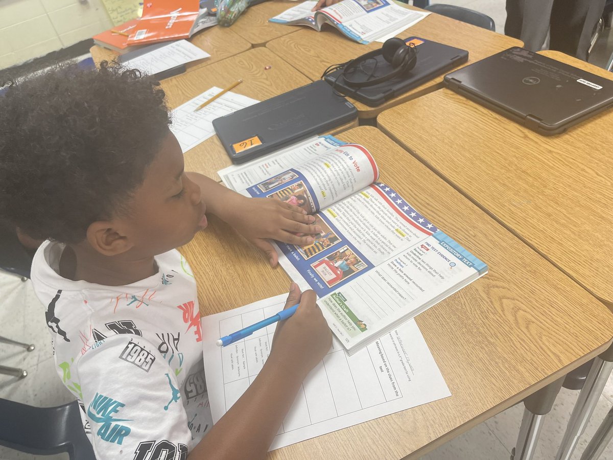 kendallfscott's tweet photo. Super proud of the work we’re doing to help make our student proficient readers each day. #GettingBetterOnPurpose #EveryChildReads @WeAreNolanOwls @browndr1091 @macksmith00 https://t.co/jqplQZpWeo