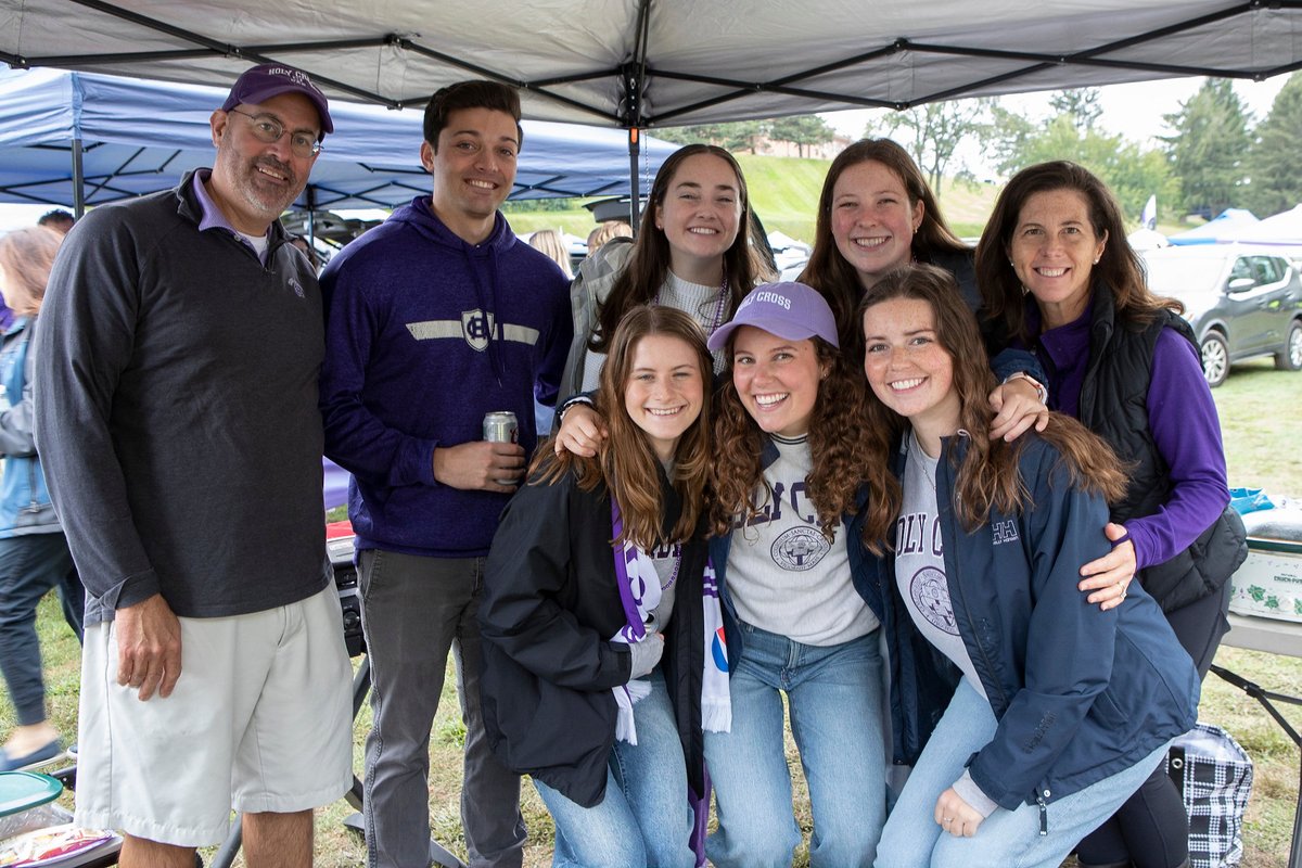 Holy Cross Alumni tweet media