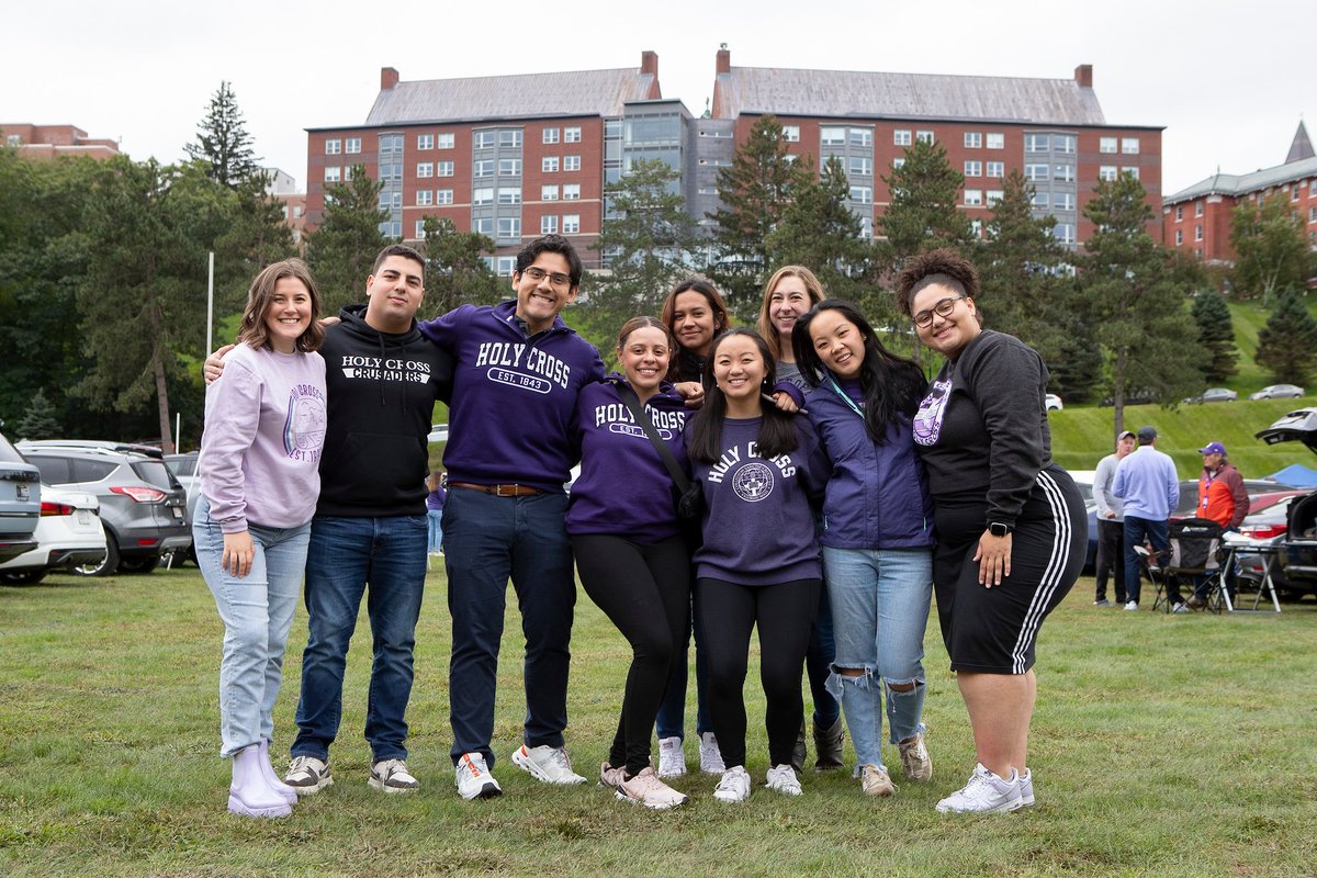Holy Cross Alumni tweet media