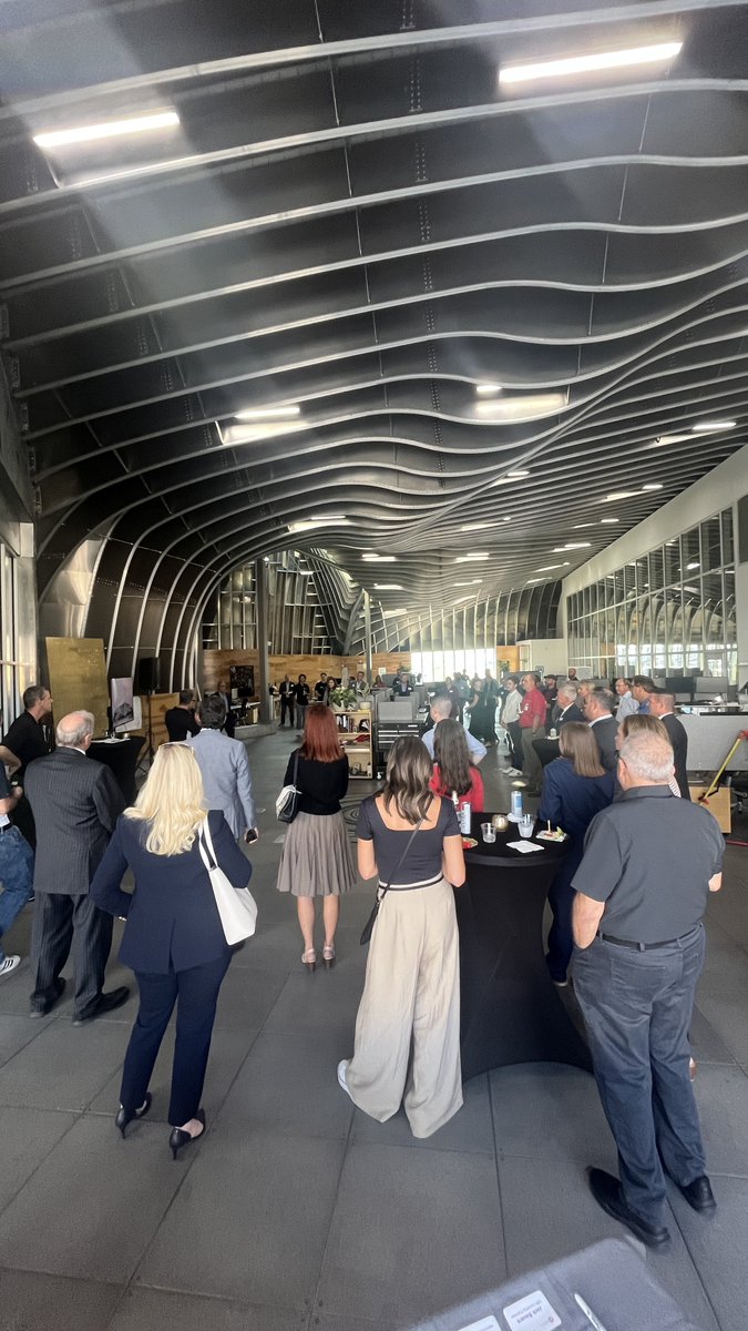 ithinkKC's tweet photo. Thank you to the many business leaders from around the region who joined us for yesterday's KCADC + @KCGlobalDesign Investor Networking Pop-Up, and an extra thank you to @azahner for hosting in their incredible space! https://t.co/pxzoVzlnnD