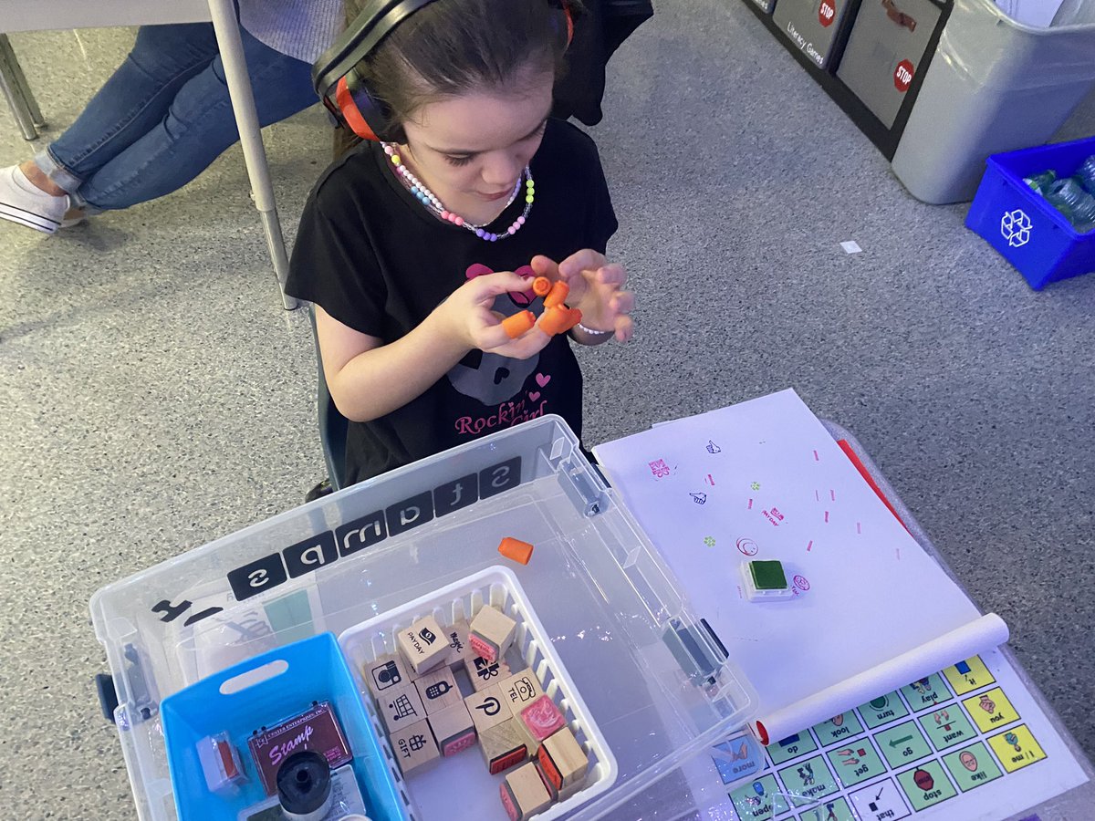 PrincessEGAINS's tweet image. This lady tried a few #new things today including #stamping and, even more fun, @PlayOsmo where she #interacted #independently for the #first time with the #CreativeDraw! @MsRuggaber @MrsMoore119 @WinneyKelly @kathcollins67 @cmills_gecdsb #GECDSBGains @gecdsbpro @PEPanthers