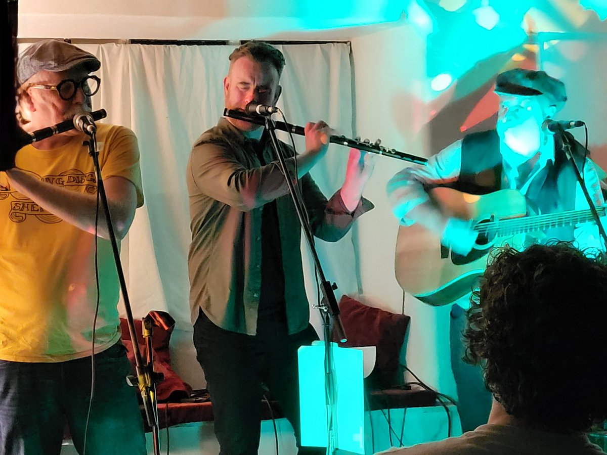 FlugelStu's tweet photo. Great gig tonight @BishopsHouse : #TimOConnor &amp; #PaulDaly with Special guest #MichaelWalsh https://t.co/qKFKLKnPBa