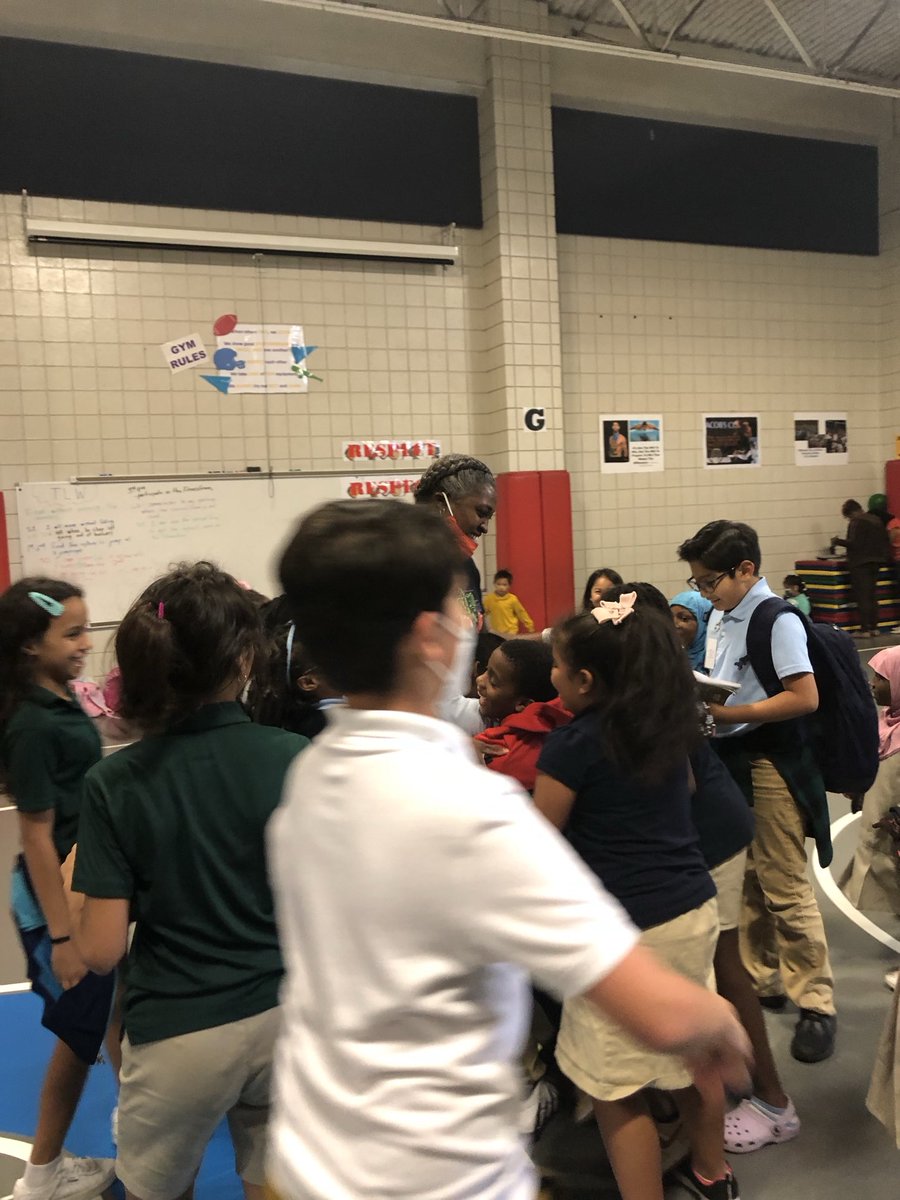 kjgleaso_karen's tweet image. After school kids wishing Coach Brookter a Happy Birthday  ⁦@Alexander_AISD⁩