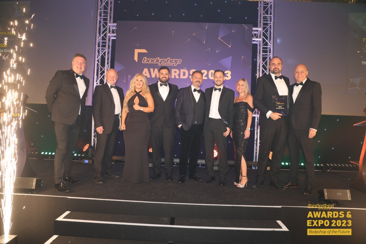 Multi-site Operator or MSO Bodyshop of the Year at the #bodyshopAwards2021 is @thevellagroupUK. Congratulations! Running a very close second in the judging this year, and taking a Highly Commended prize, is Drive Motor Retail.
#bodyshopmag #bodyshopAwards #collisionrepair