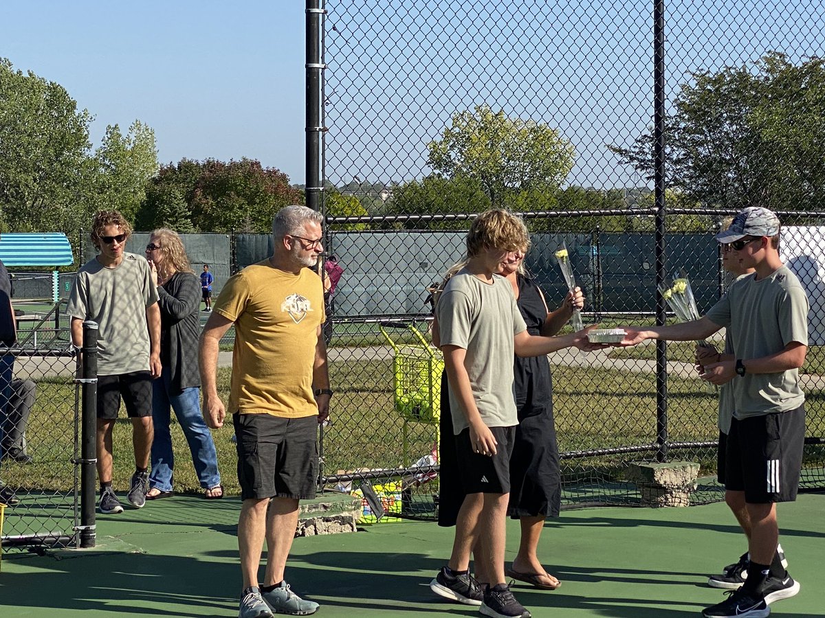 drasmussen43's tweet photo. It’s Senior Recognition for our Varsity Tennis team 🖤💛🎾 Wonderful group of student-athletes and families 🖤💛 Thank you for representing #BulldogNation so well 👊🏼 #WeAreBurke https://t.co/p3woo1mHJ4