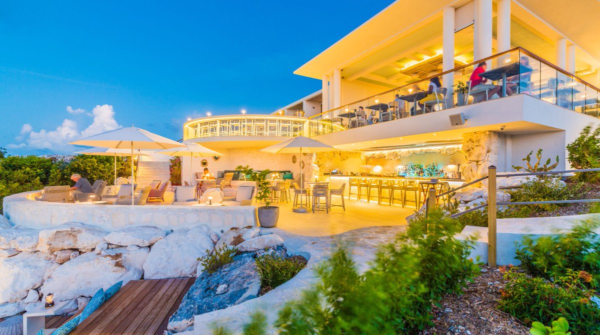 The stunning Rock House in Turks and Caicos offers a private, cliff-side escape with oceanfront suites, a one-of-a-kind beach club, and a large infinity pool. It feels like the Amalfi Coast meets the Caribbean. rockhouse.gracebayresorts.com #ILTM #ILTMNorthAmerica #LuxeTiffany
