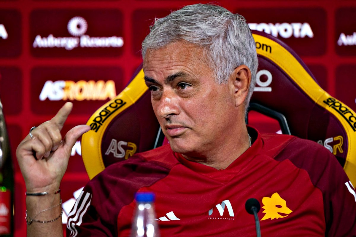 B24PT's tweet photo. Mourinho: "É verdade que este é o pior arranque de época da minha carreira, mas também é verdade que a Roma nunca tinha estado em duas finais europeias seguidas." https://t.co/WCidZqSkvf