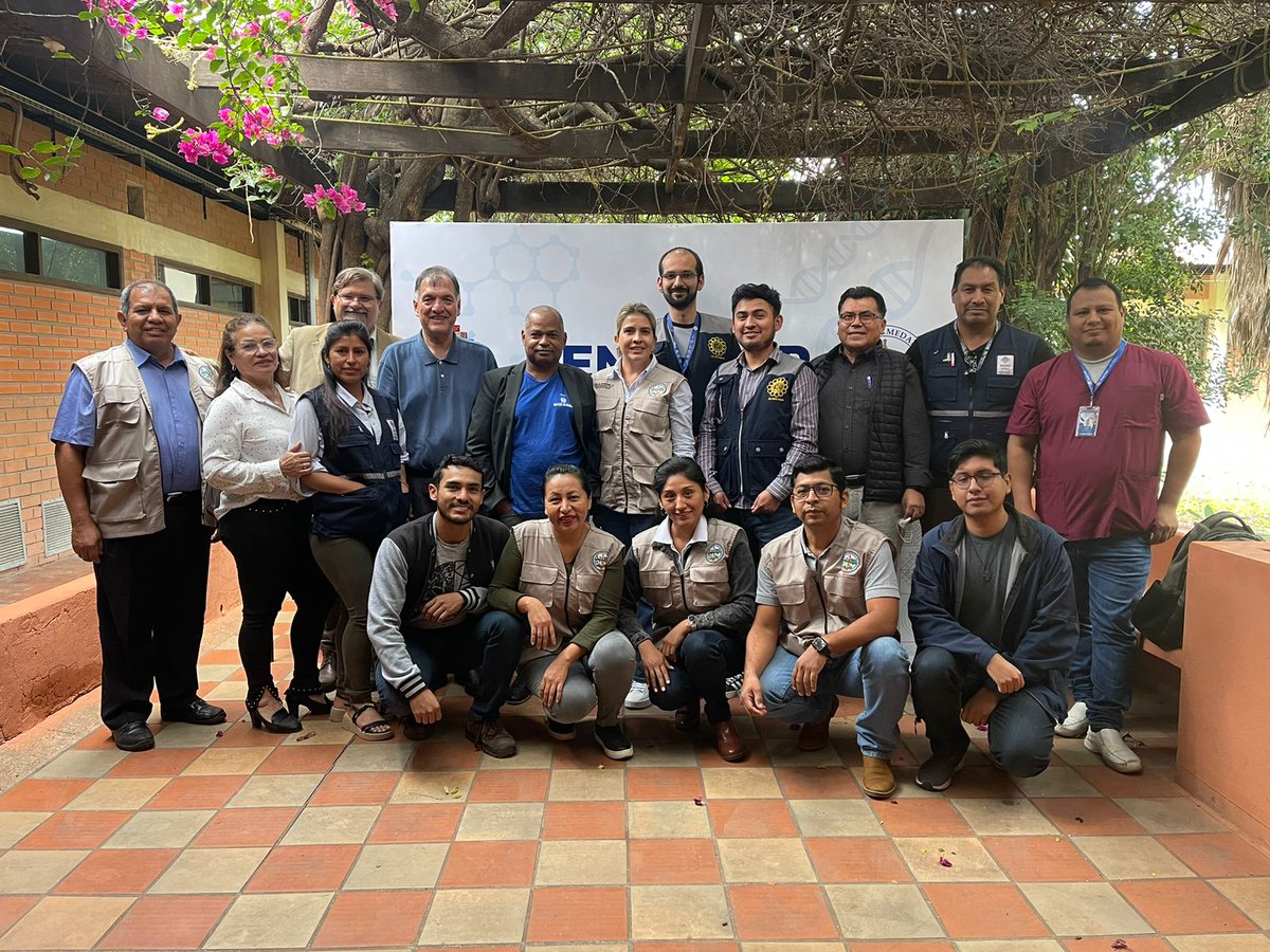 OPSOMSBolivia's tweet photo. Se visitó al CENETROP para la capacitación para identificación taxonómica de escorpiones y arañas con Dr. Claudio Vieira de Souza. Mientras que en INLASA la visita se dirigió a las Condiciones de Laboratorio y la producción de anti venenos por el Dr. Luis Eduardo Ribeiro da Cunha https://t.co/pAMaGsHdId