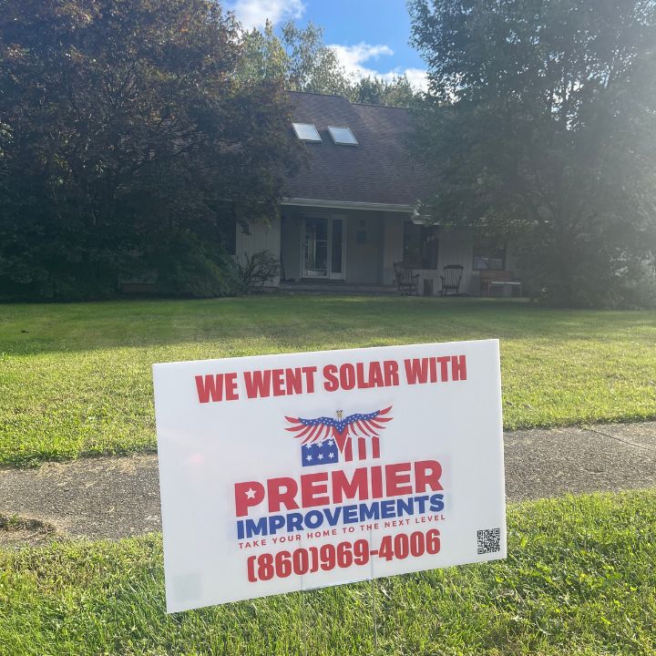 PremierImprove's tweet image. 😎 Check out some Installation Images from our latest Solar Panel Installation in Southington, CT.

✅ Give Us a Call, We are always Happy to Help!!!

(860) 969-4006 📞

#southingtonct #solarpanels #silfabsolar #premierimprove1 #solarinstaller