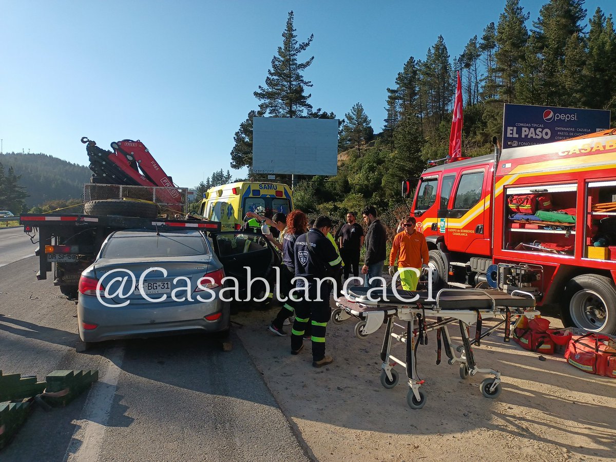 CasabIancaCI's tweet photo. #Casablanca #Accidente #Ruta68 km82/100 direccion Valparaíso. Choque de vehículo menor contra camión 1 fallecido, 3 lesionados. @ChileInfo5 @djgraff_German @INF0SCHILE @ViveCASABLANCA https://t.co/yf0F2sa1Gr